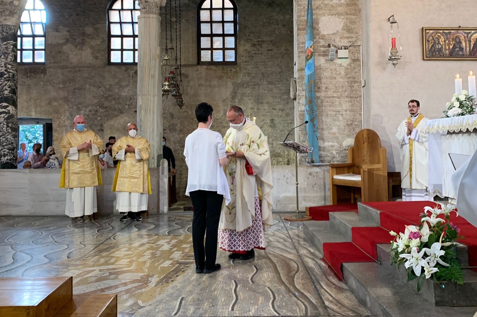 Immagine per Grado in festa per i 25 anni di sacerdozio di monsignor Nutarelli, Cormons e Cervignano in trasferta